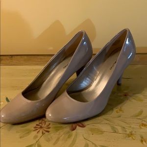 Women’s Nude Bandolino size 8